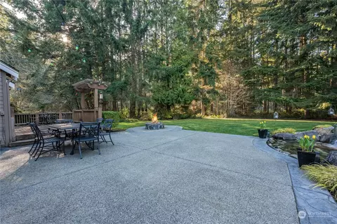Exterior - 4715 176th St SE, Bothell, WA 98012 photo 8 of 12