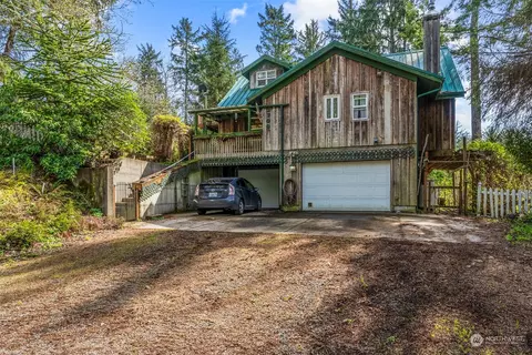 2708 272nd St, Ocean Park, WA 98640