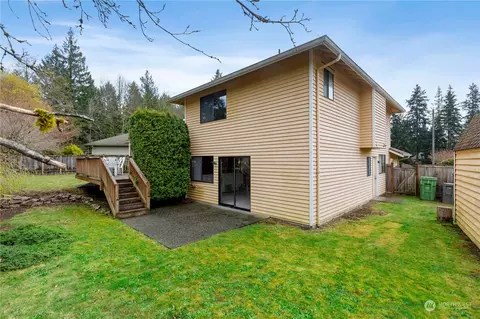 Exterior - 13900 14th Dr SE, Mill Creek, WA 98012 photo 4 of 6