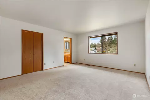 Bedroom - 13900 14th Dr SE, Mill Creek, WA 98012 photo 2 of 3