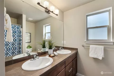 Bath - 3632 129th Pl SE, Everett, WA 98208 photo 6 of 6