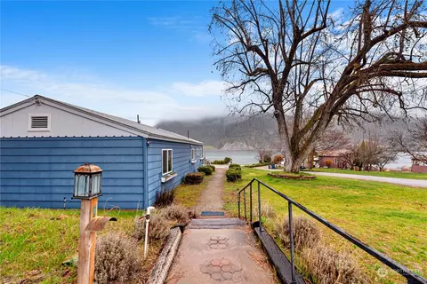 2008 Macs Pl, Entiat, WA 98822