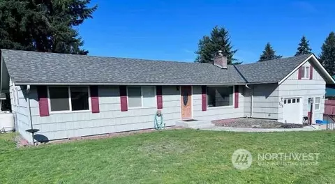 322 Pennsylvania Ave N, Eatonville, WA 98328