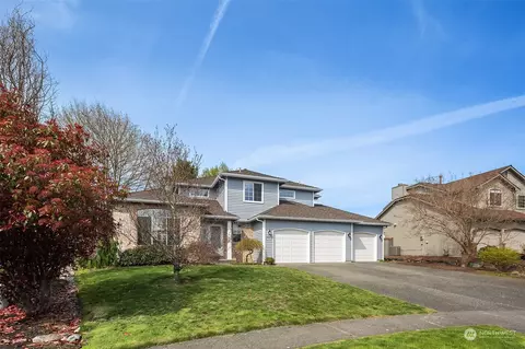 Exterior - 5123 150th St SE, Everett, WA 98208 photo 2 of 8