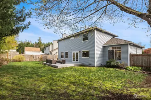 Exterior - 5123 150th St SE, Everett, WA 98208 photo 7 of 8