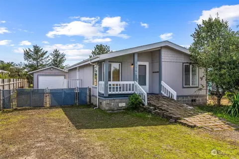 702 Oysterville Rd, Ocean Park, WA 98640