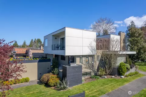 2003 Condon Way W, Seattle, WA 98199