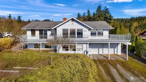 234 Grandview Cir, Camano Island, WA 98282