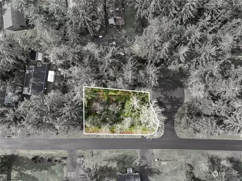 901 Discovery Ave SE, Ocean Shores, WA 98569