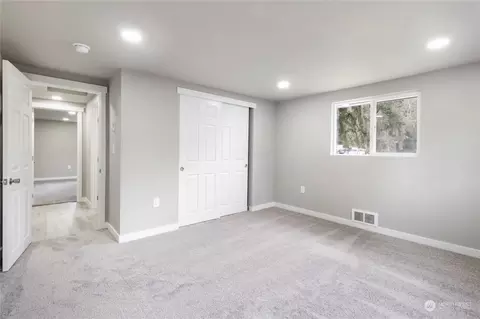 Bedroom - 18002 Patterson Rd E, Orting, WA 98360 photo 2 of 2