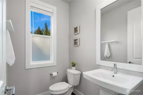Bath - 4312 224th Pl SE, Bothell, WA 98021 photo 1 of 5