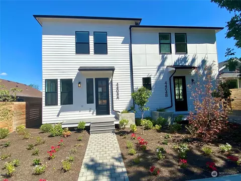 4404 37th Ave SW #A, Seattle, WA 98126