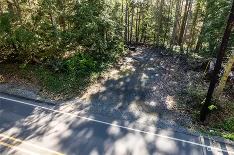 2754 SE Camano Dr, Camano Island, WA 98282