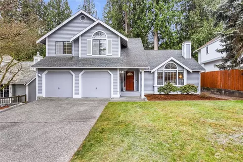 2465 NW Oakcrest Dr, Issaquah, WA 98027