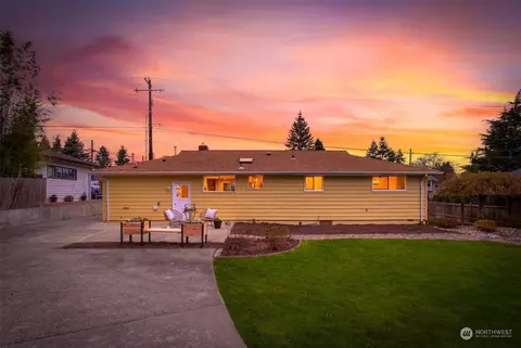 Exterior - 1314 E Casino Rd, Everett, WA 98203 photo 10 of 14
