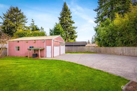 Exterior - 1314 E Casino Rd, Everett, WA 98203 photo 6 of 14