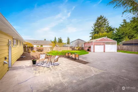 Exterior - 1314 E Casino Rd, Everett, WA 98203 photo 3 of 14