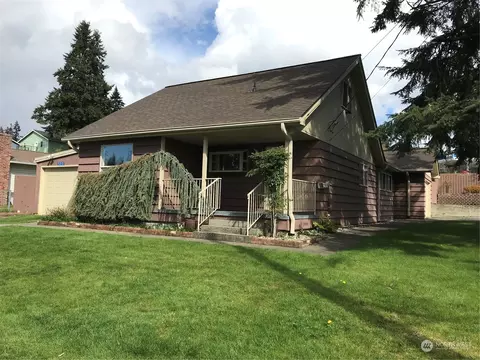 5010 Stingle St NW, Bremerton, WA 98311