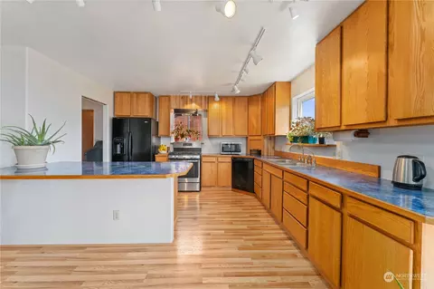 Kitchen - 86 Foothill Way, Twisp, WA 98856 photo 1 of 3