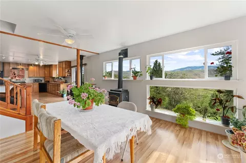 Dining - 86 Foothill Way, Twisp, WA 98856 photo 1 of 2