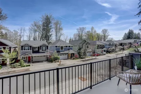 Exterior - 17604 3rd Ave SE, Bothell, WA 98012 photo 2 of 6