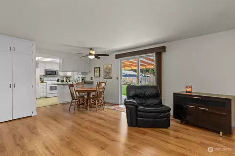 Dining - 8425 Maple Ln, Edmonds, WA 98026 photo 3 of 3