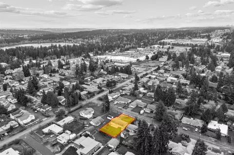 View/Area - 8425 Maple Ln, Edmonds, WA 98026 photo 1 of 2