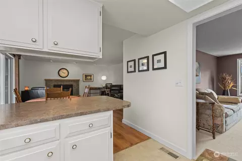Kitchen - 8425 Maple Ln, Edmonds, WA 98026 photo 2 of 5