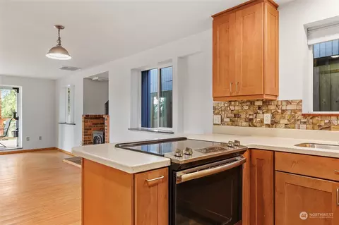 Kitchen - 9028 11th Pl W, Everett, WA 98204 photo 4 of 6