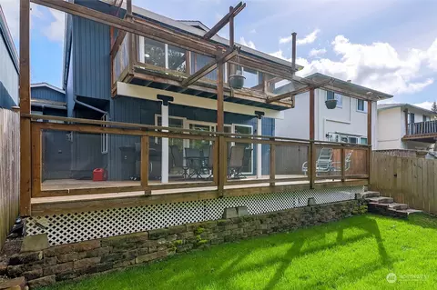 Exterior - 9028 11th Pl W, Everett, WA 98204 photo 9 of 10