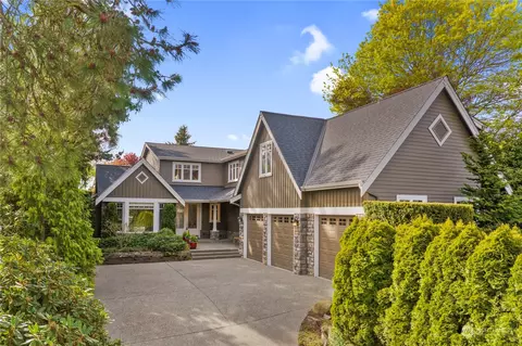1077 3rd St, Kirkland, WA 98033