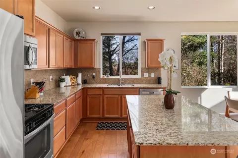 Kitchen - 18311 39th Ave SE #111, Bothell, WA 98012 photo 1 of 5