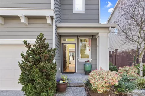 Exterior - 18311 39th Ave SE #111, Bothell, WA 98012 photo 2 of 10