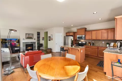 Kitchen - 18311 39th Ave SE #111, Bothell, WA 98012 photo 4 of 5