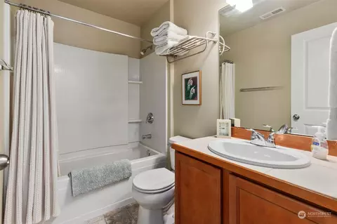 Bath - 18311 39th Ave SE #111, Bothell, WA 98012 photo 4 of 4