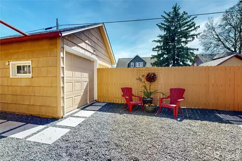Exterior - 124 Locust St, Walla Walla, WA 99362 photo 3 of 9