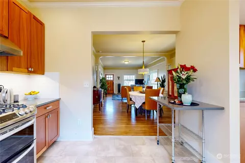 Kitchen - 124 Locust St, Walla Walla, WA 99362 photo 4 of 6