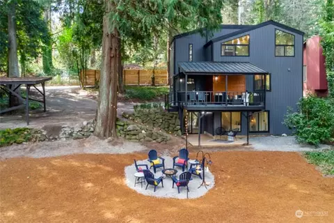 16704 SE Newport Way, Bellevue, WA 98006