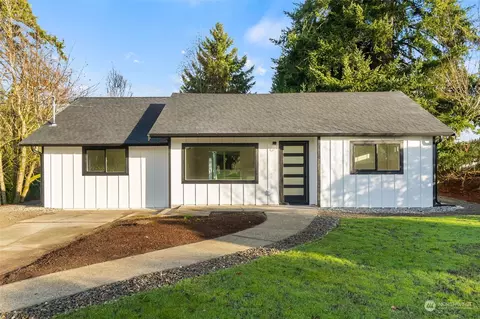 704 Dennis St E, Tumwater, WA 98501
