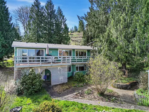 216 Lakeview Dr, Mossyrock, WA 98564