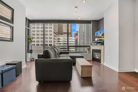 1000 1st Ave #2303, Seattle, WA 98104