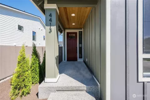 Exterior - 20332 125th Ave NE #SM 07, Bothell, WA 98011 photo 2 of 6