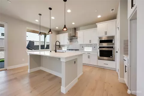 Kitchen - 20332 125th Ave NE #SM 07, Bothell, WA 98011 photo 2 of 8