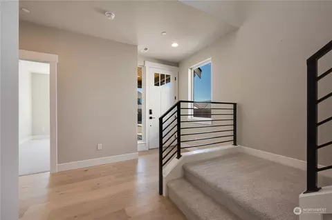 Entry Way - 20332 125th Ave NE #SM 07, Bothell, WA 98011 photo 1 of 1