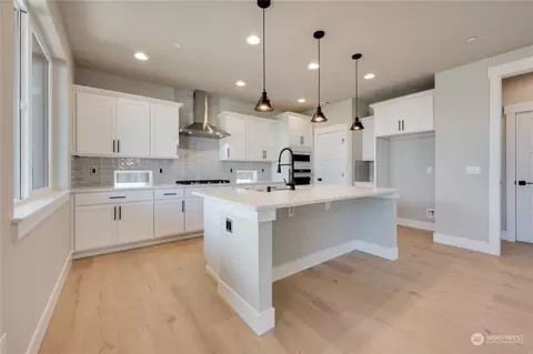 Kitchen - 20332 125th Ave NE #SM 07, Bothell, WA 98011 photo 3 of 8
