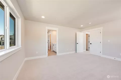 Living - 20332 125th Ave NE #SM 07, Bothell, WA 98011 photo 5 of 5