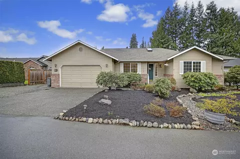 253 Scotland Dr, Camano Island, WA 98282