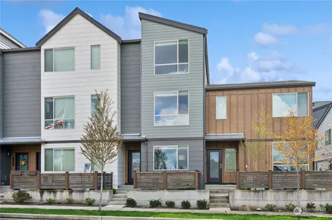 32646 Hemlock Ave SE, Black Diamond, WA 98010