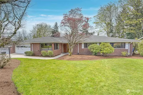 1449 121 Ave SE, Bellevue, WA 98005