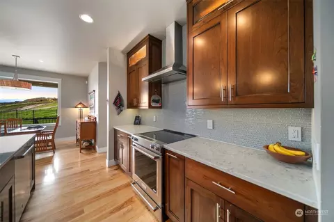 Kitchen - 75 Sunny Meadows Loop, Wenatchee, WA 98801 photo 2 of 4